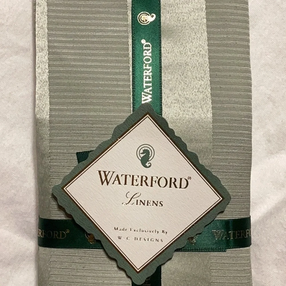 Waterford Linens Cloth Table Napkins